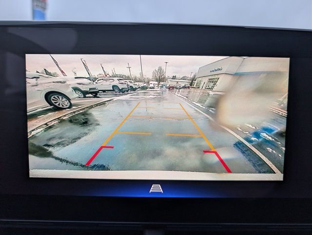 Used 2024 Chevrolet Trax RS w/ Driver Confidence Package image 23