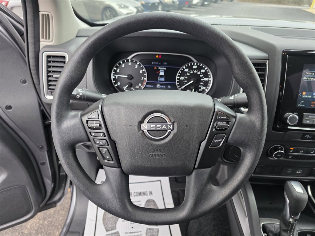 Used 2024 Nissan Frontier SV image 16