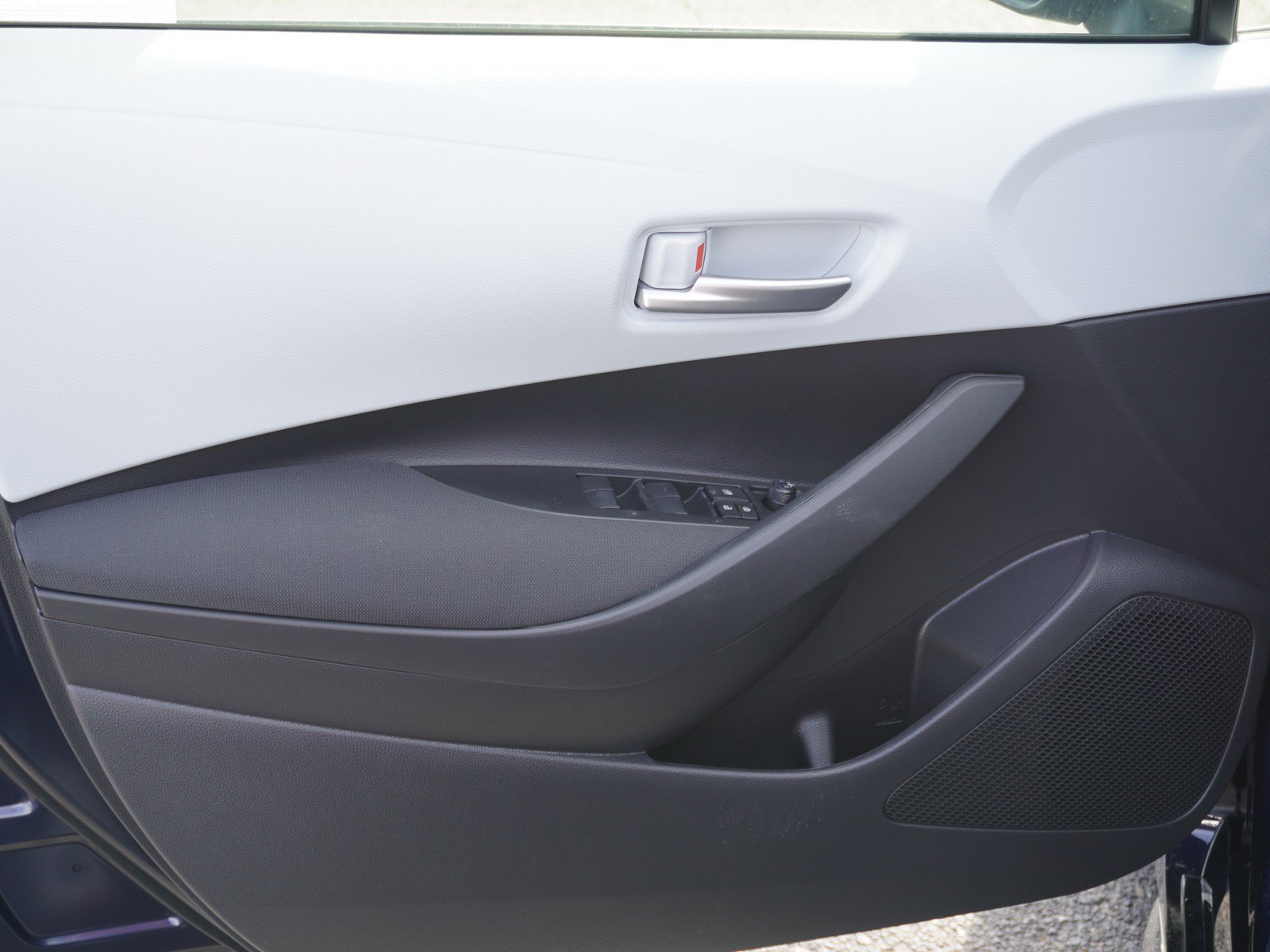 New 2026 Toyota Corolla SE image 18