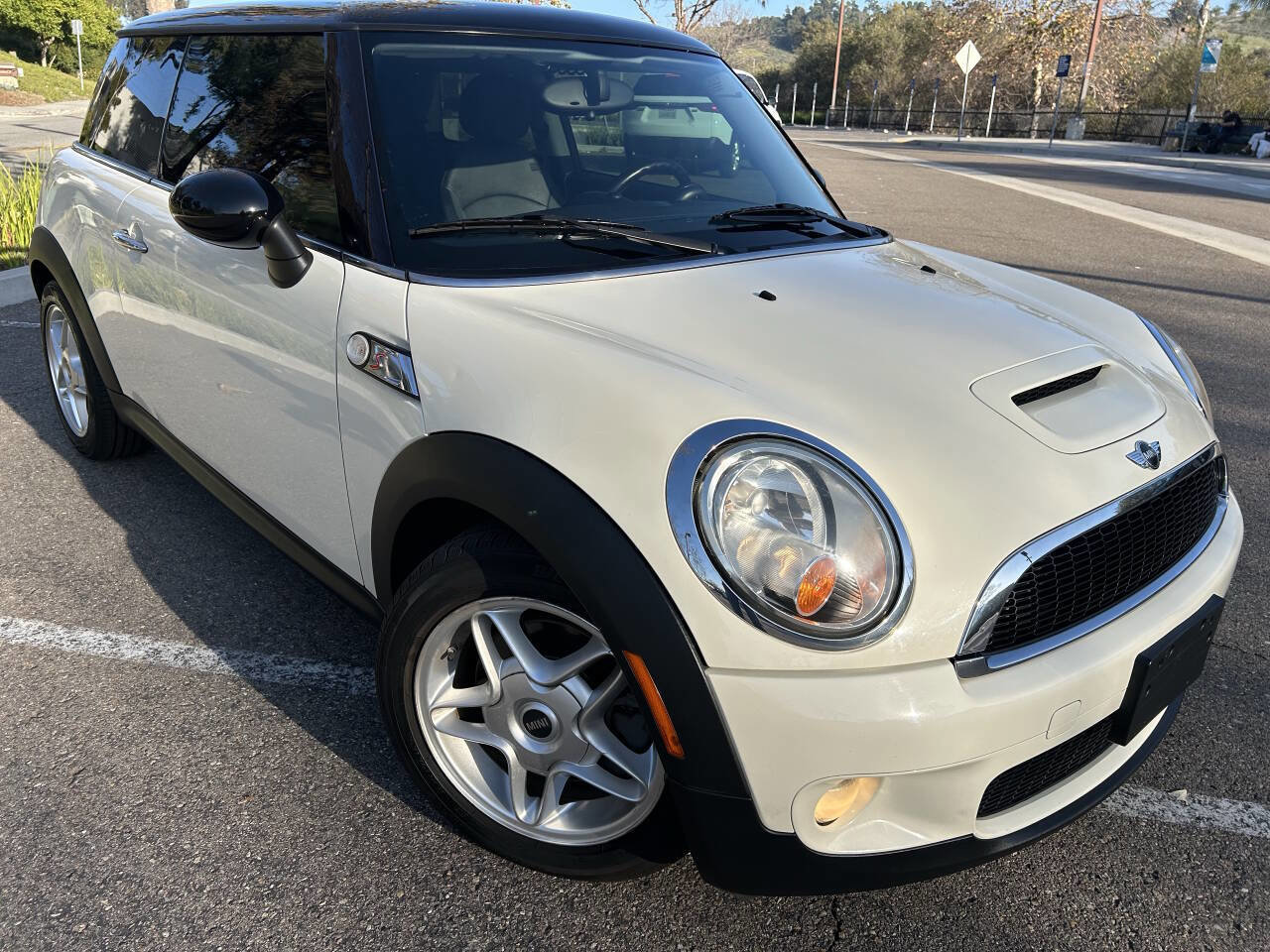 Used 2010 MINI Cooper S image 6
