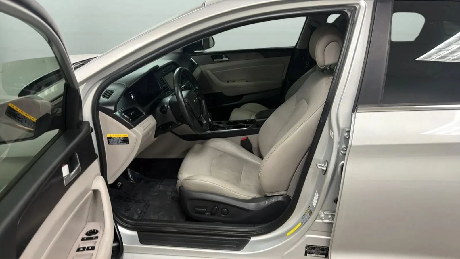 Used 2017 Hyundai Sonata Sport w/ Value Edition Package 02 FWD image 21