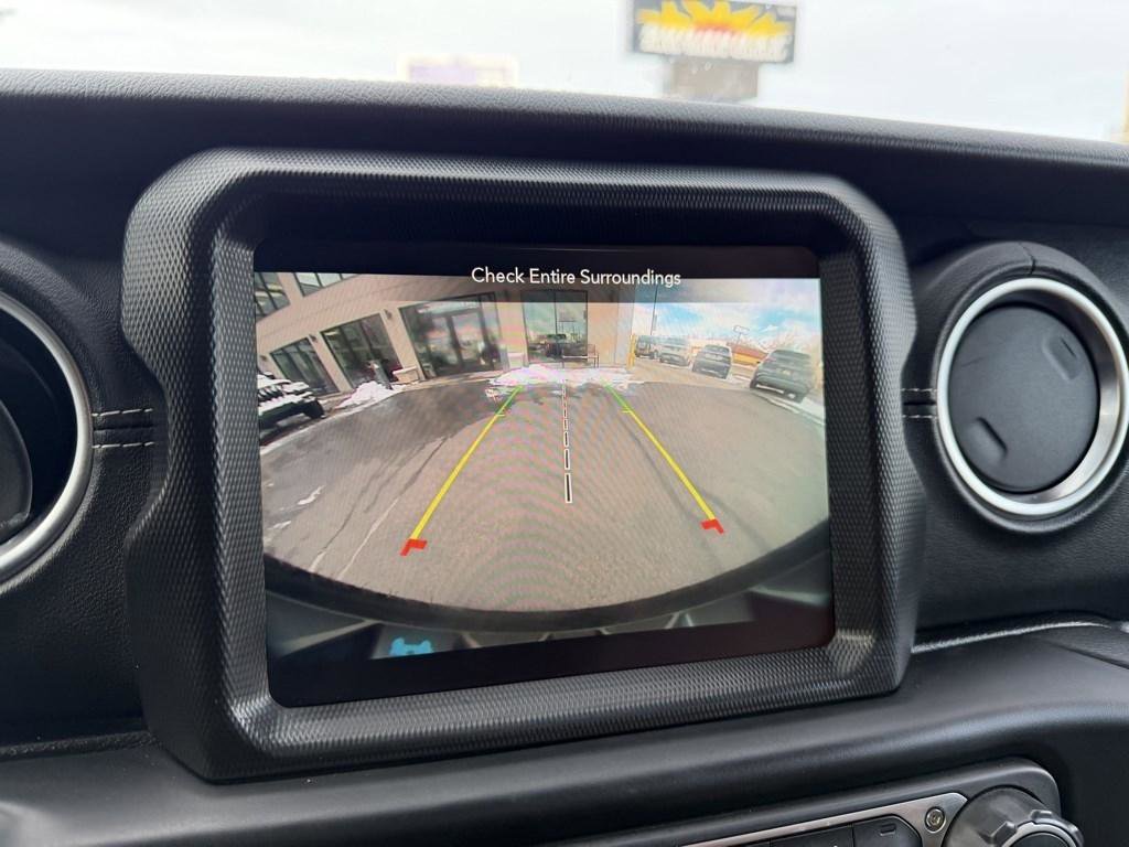 Used 2023 Jeep Wrangler Sahara w/ Cold Weather Group image 23