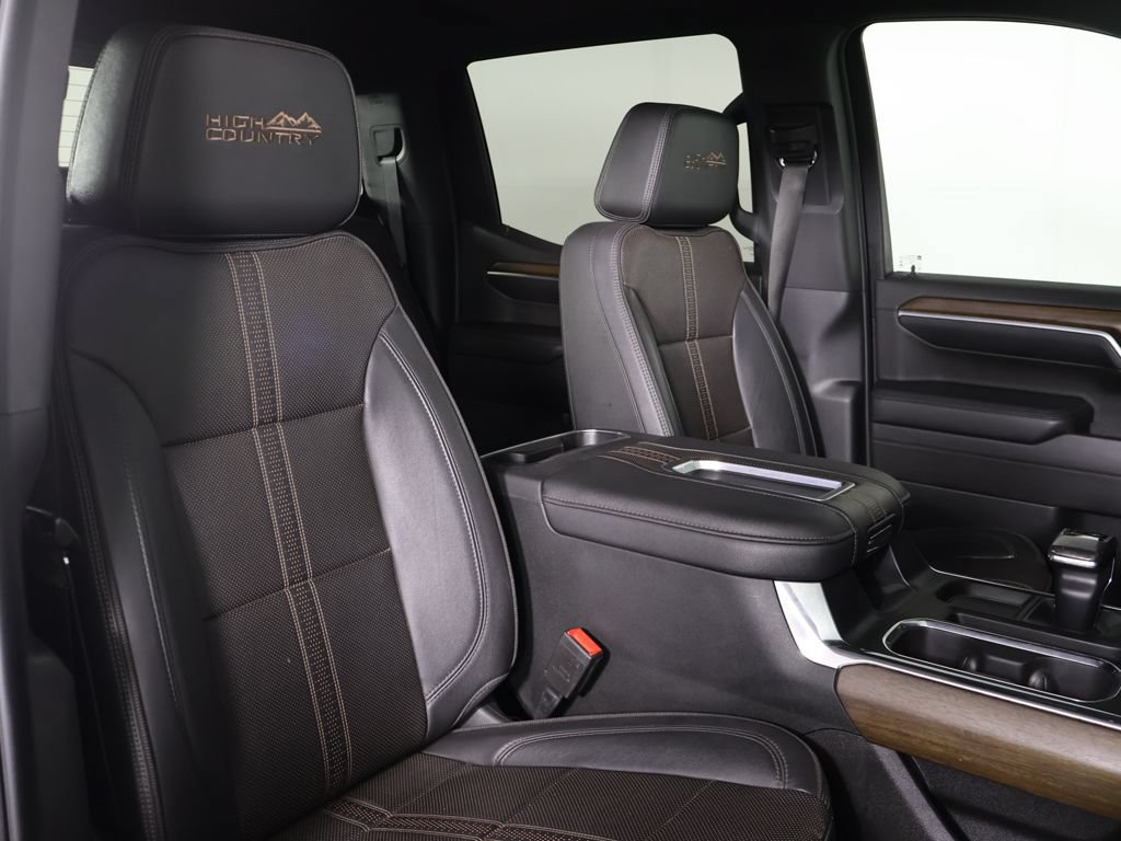 Used 2022 Chevrolet Silverado 1500 High Country w/ High Country Premium Package AWD/4WD image 28