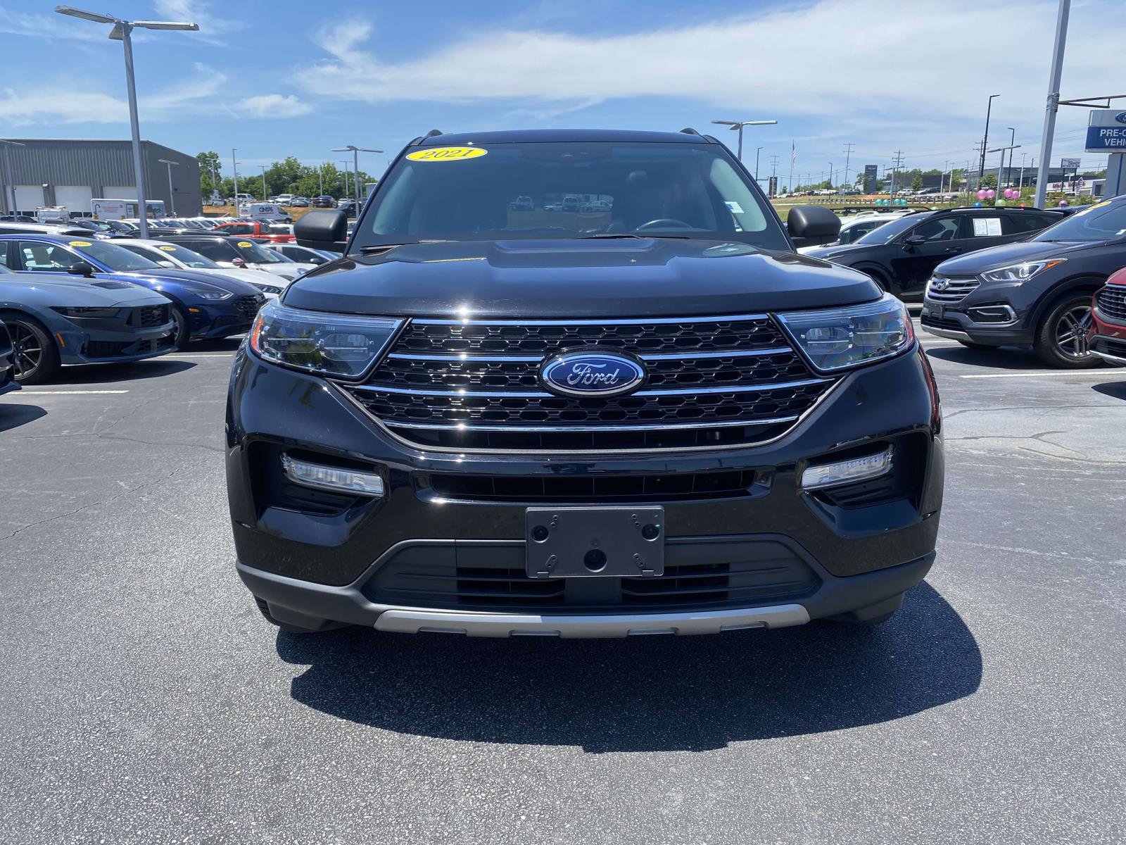 Certified 2021 Ford Explorer XLT w/ Equipment Group 202A RWD image 2