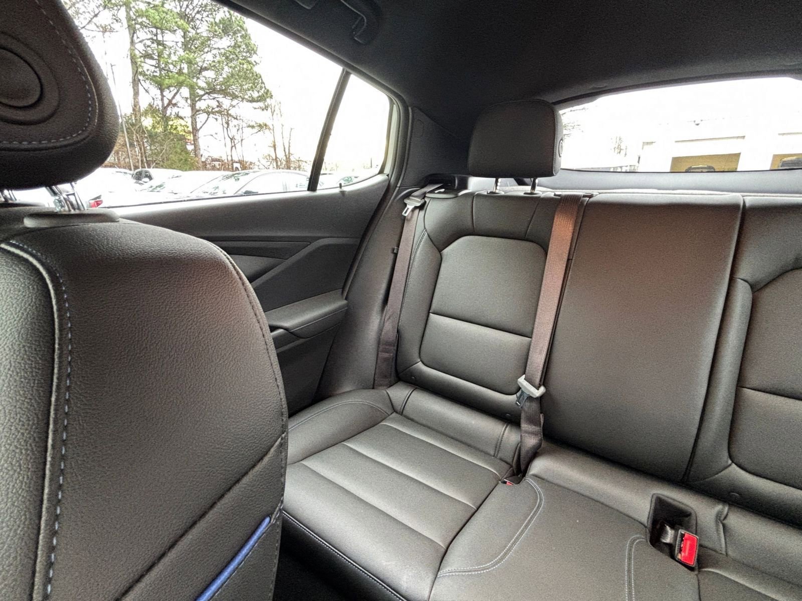 Used 2025 Buick Envista Sport Touring image 40