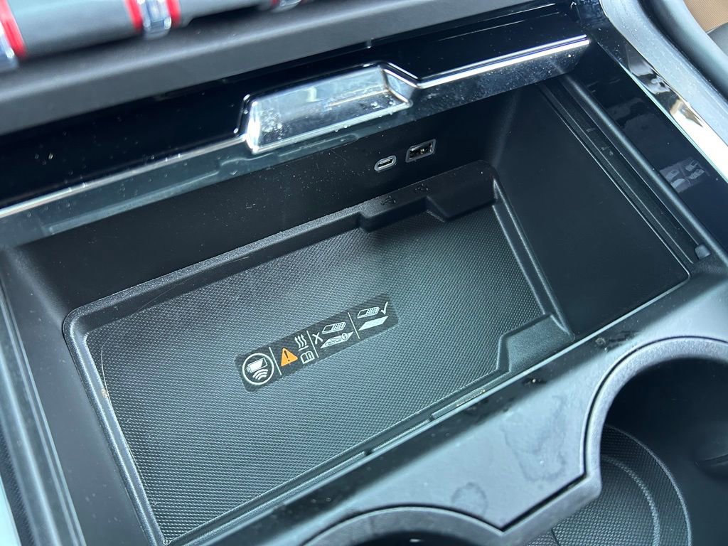 Used 2025 GMC Yukon XL AT4 Ultimate w/ LPO, AT4 Appearance Package AWD/4WD image 36