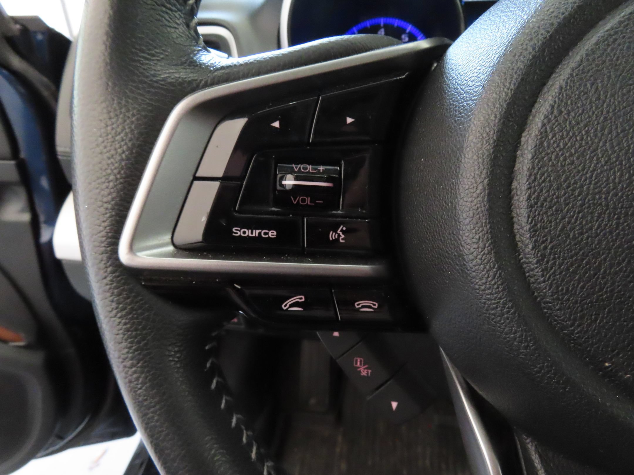 Used 2018 Subaru Outback 3.6R Touring w/ Protection Package #1 AWD/4WD image 13