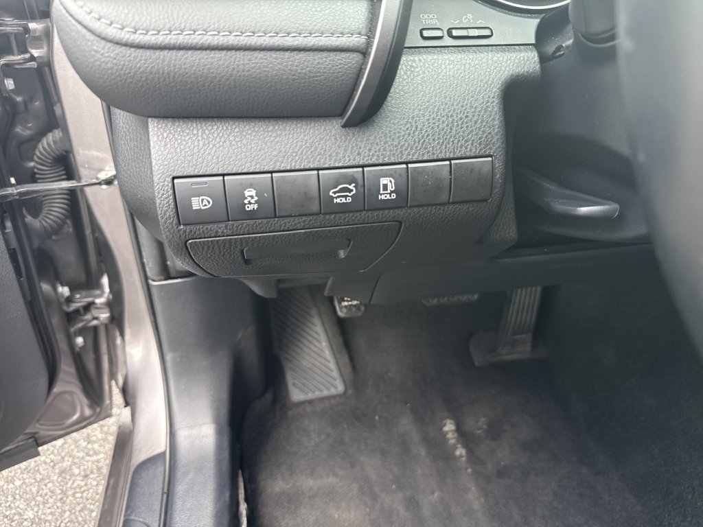 Used 2023 Toyota Camry SE FWD image 19