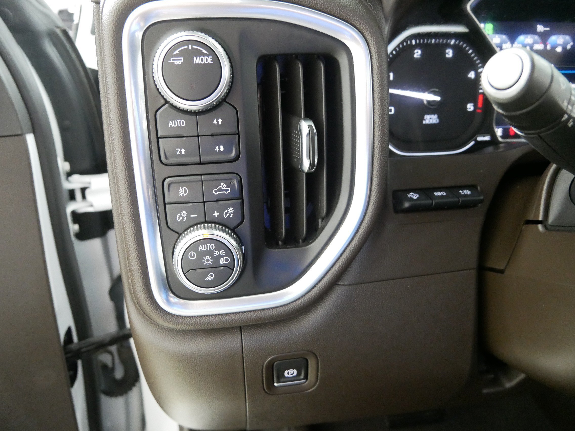 Used 2021 GMC Sierra 2500 Denali w/ Denali Ultimate Package AWD/4WD image 26