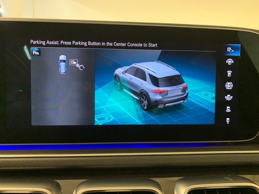 Used 2023 Mercedes-Benz GLE 350 4MATIC w/ AMG Line Exterior image 49