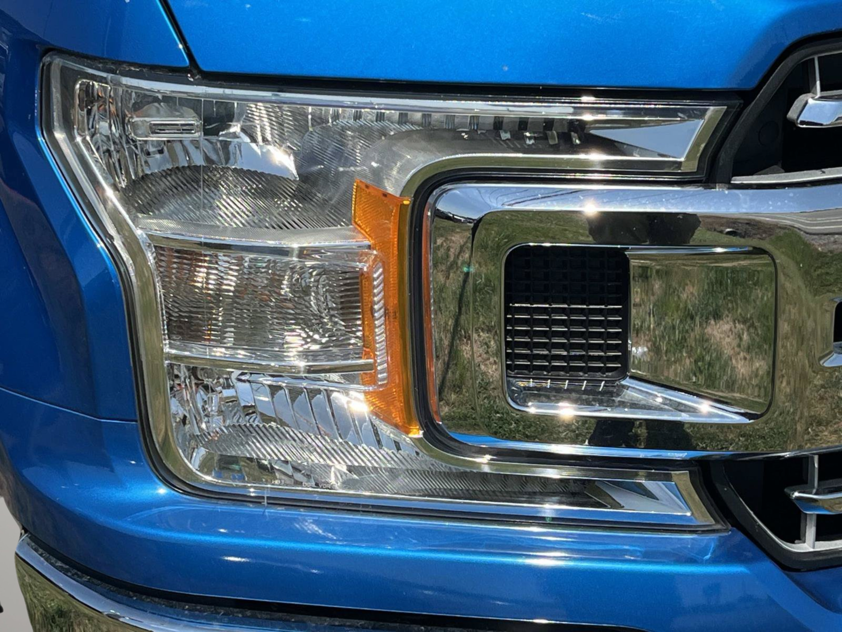 Used 2019 Ford F150 XLT w/ Equipment Group 302A Luxury AWD/4WD image 43