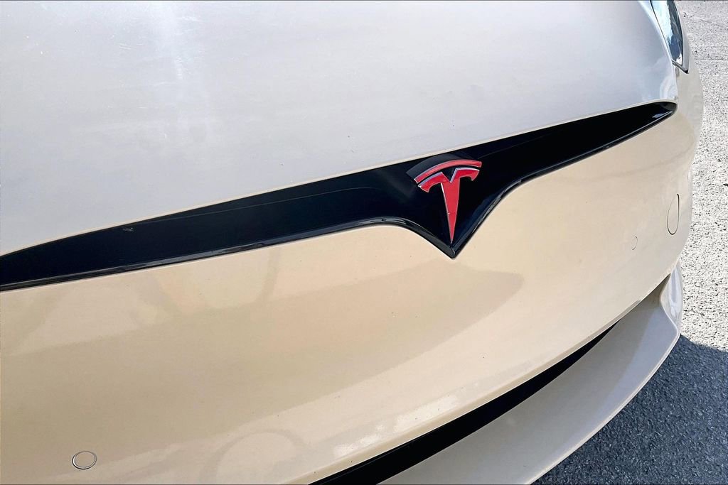 Used 2022 Tesla Model S image 29