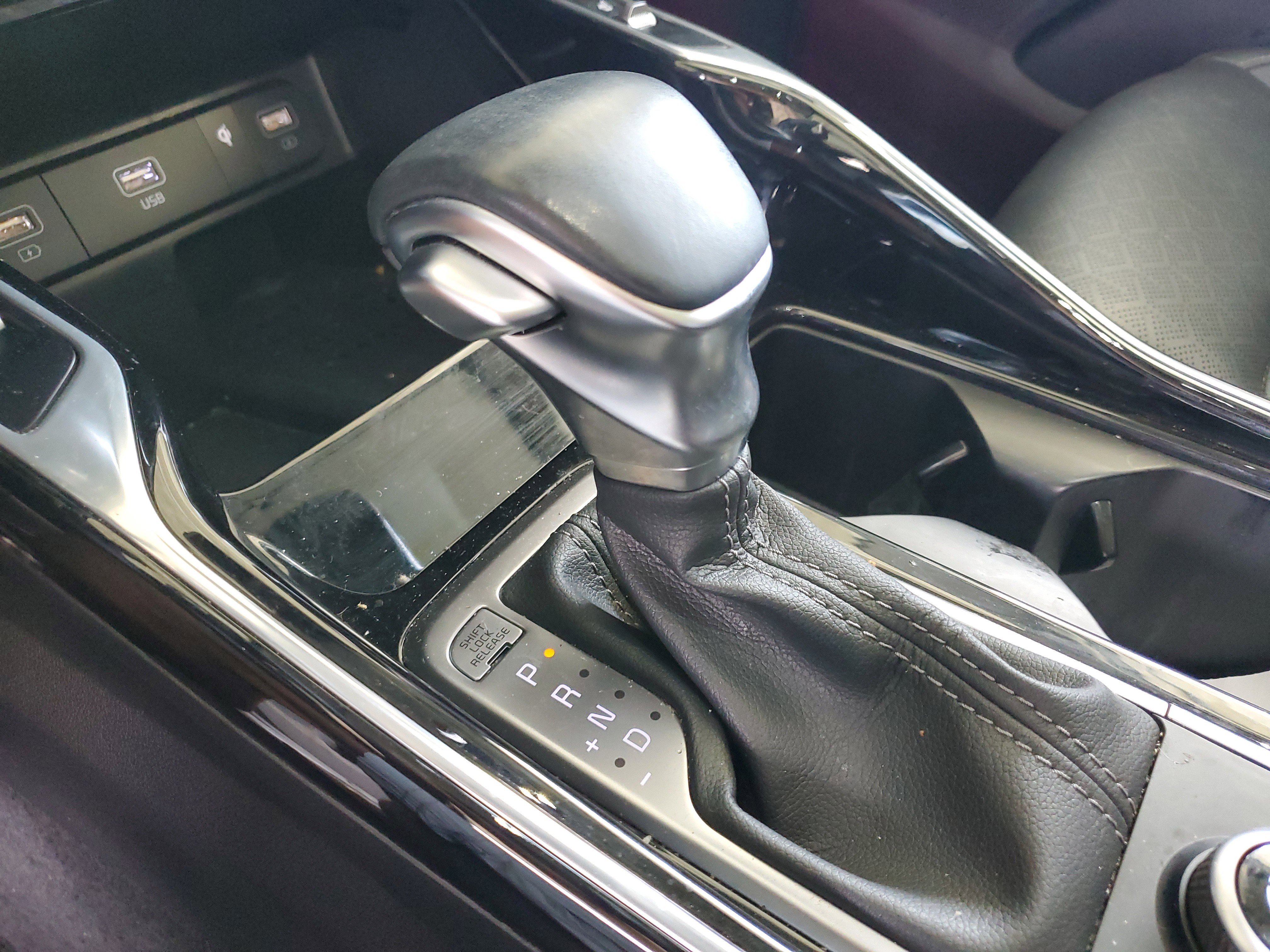 Used 2023 Kia Sorento SX image 29