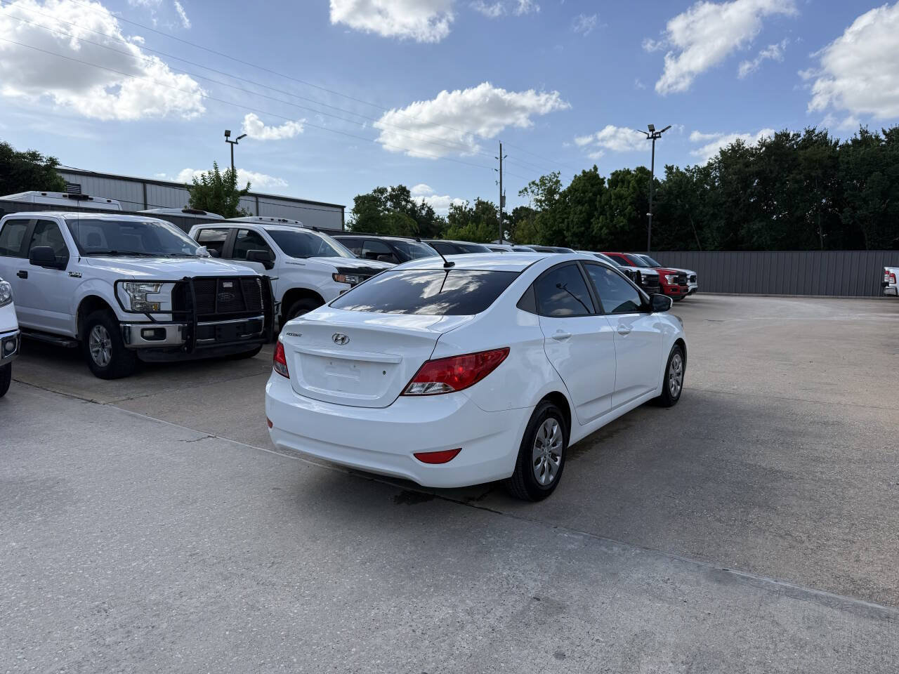 Used 2017 Hyundai Accent SE FWD image 5
