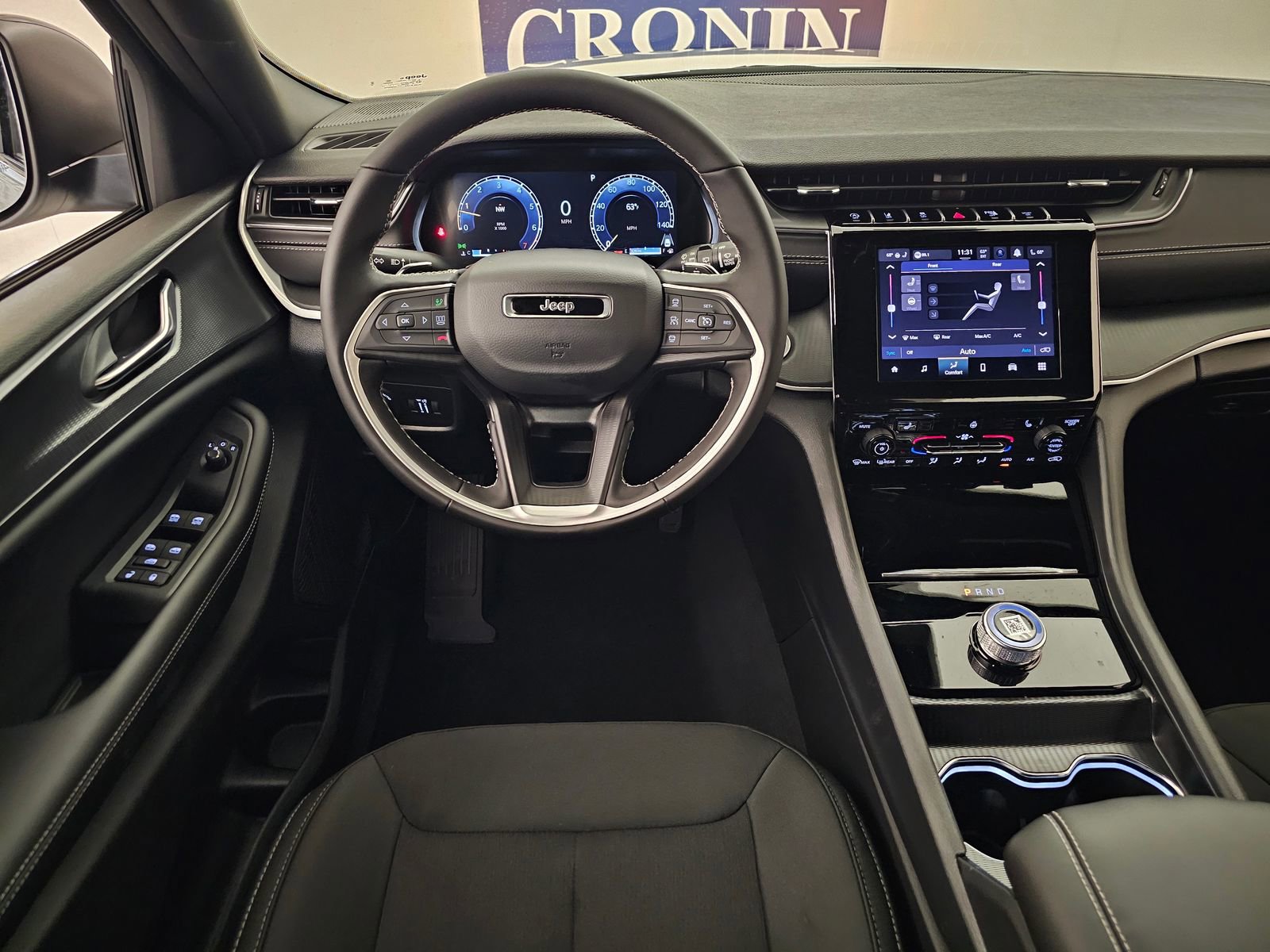 New 2025 Jeep Grand Cherokee L Altitude image 18