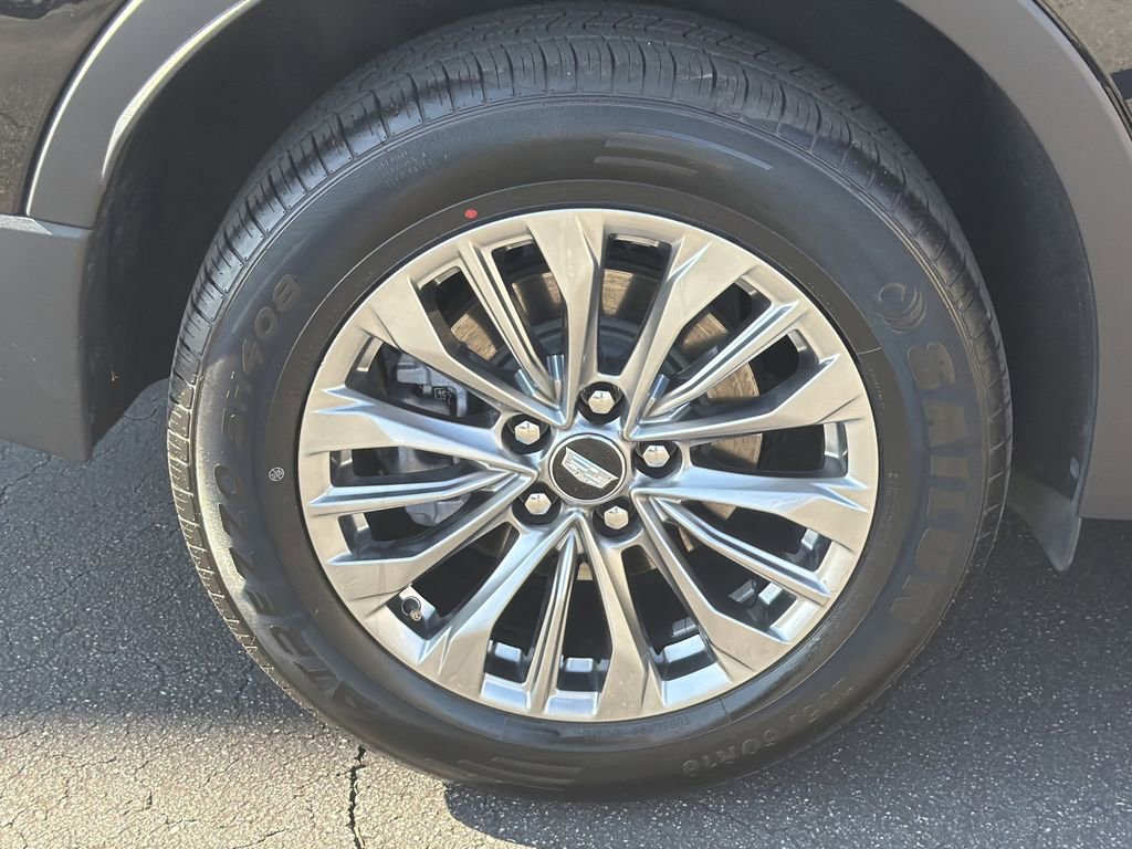 Certified 2025 Cadillac XT4 Premium Luxury image 17