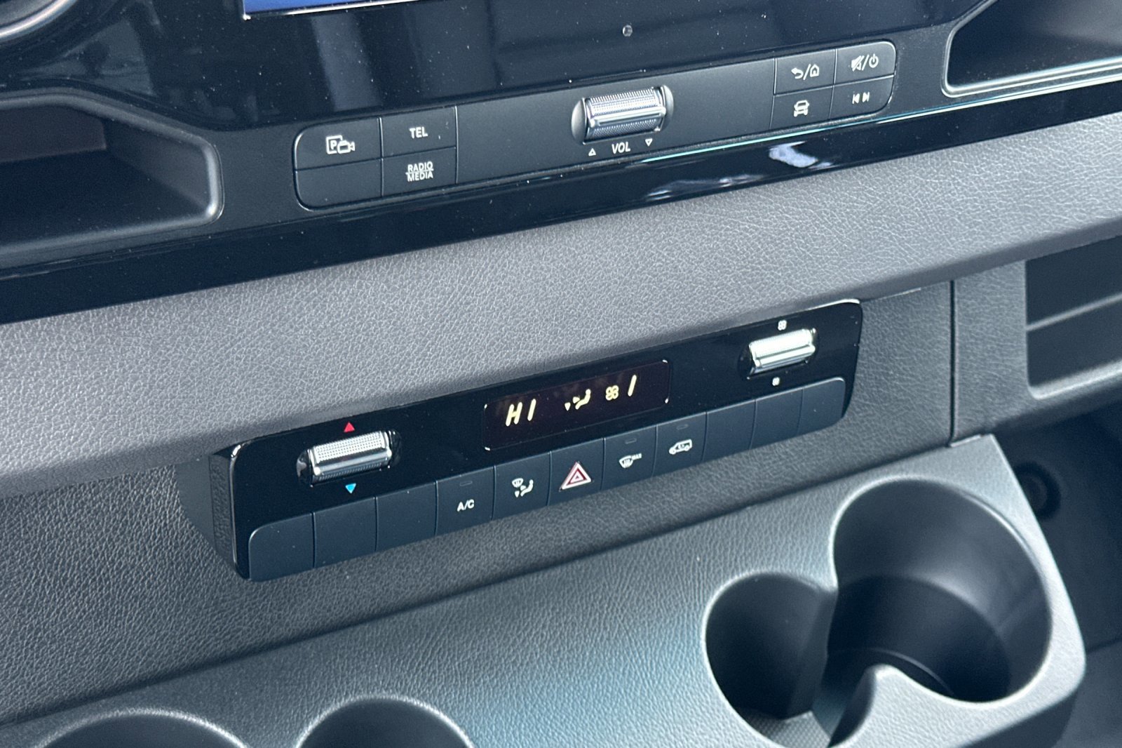 New 2025 Mercedes-Benz Sprinter 2500 image 19