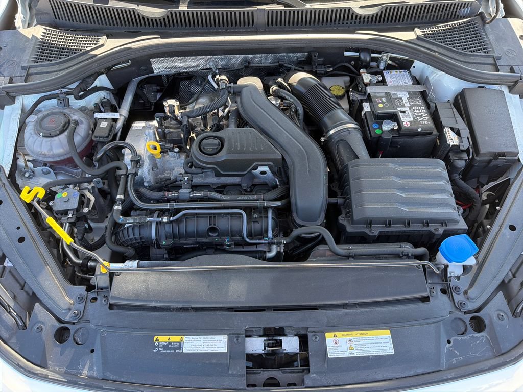 Used 2025 Volkswagen Jetta SE FWD image 29