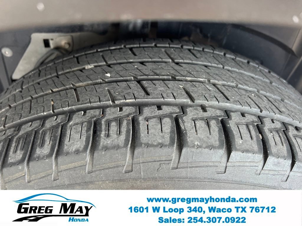 Used 2019 Ford Explorer XLT w/ Equipment Group 202A FWD image 11