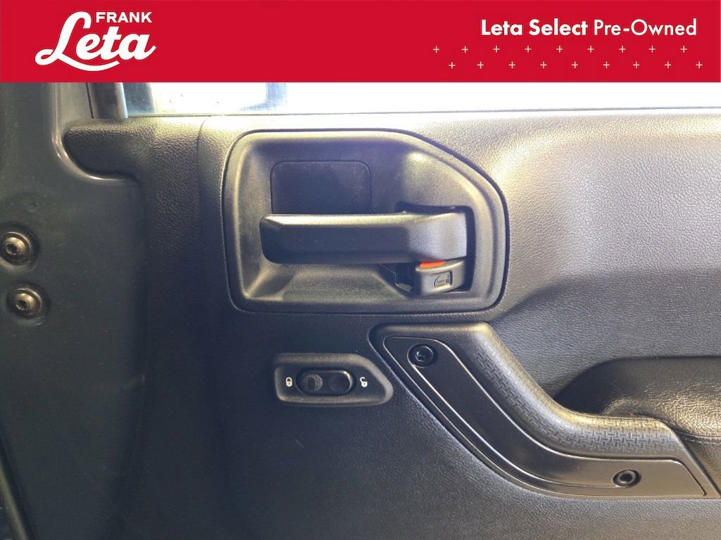 Used 2017 Jeep Wrangler Unlimited Sahara image 22