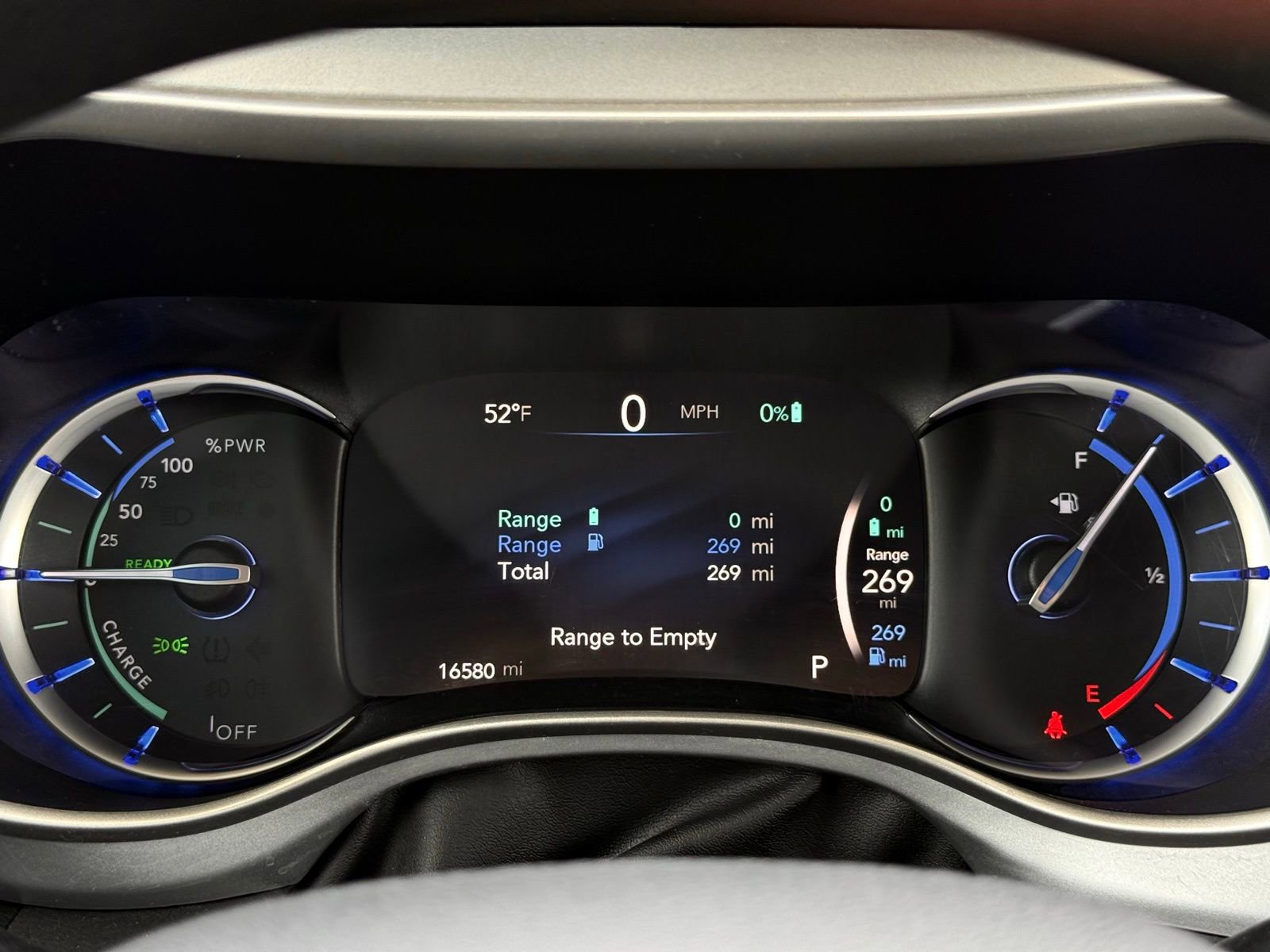 Used 2018 Chrysler Pacifica Touring Plus image 38