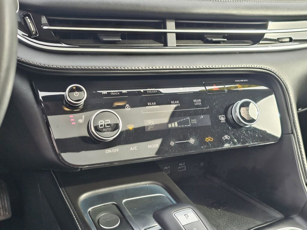 Used 2025 INFINITI QX60 Luxe AWD/4WD image 35