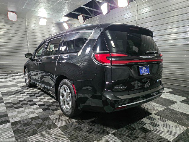 Used 2021 Chrysler Pacifica Limited image 7