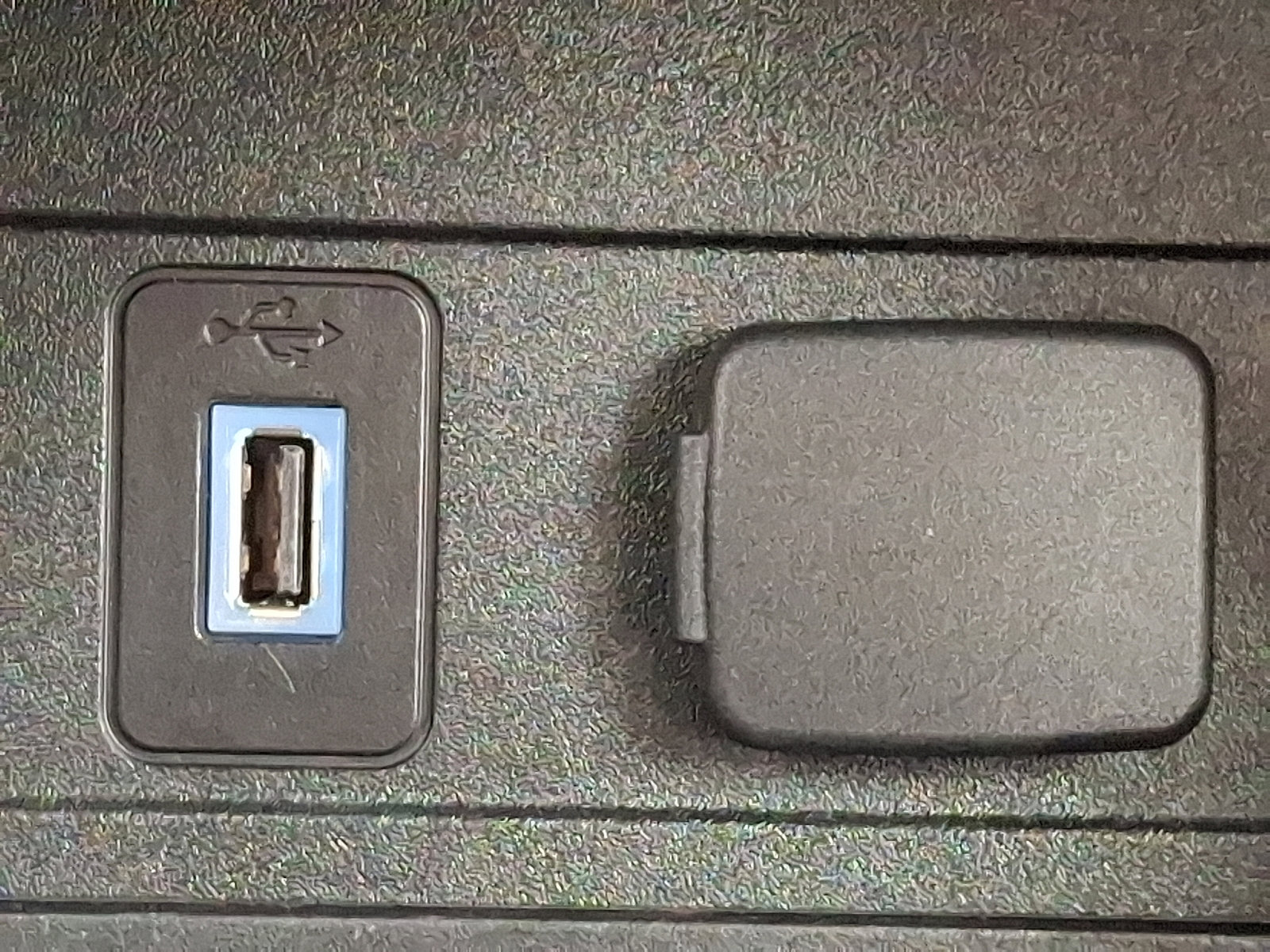 Used 2017 Ford Escape Titanium image 24