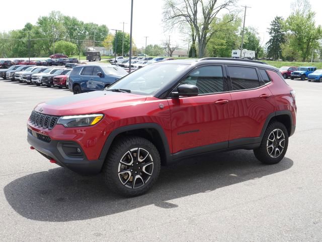 Used 2024 Jeep Compass Trailhawk w/ Trailhawk Elite Group AWD/4WD image 7