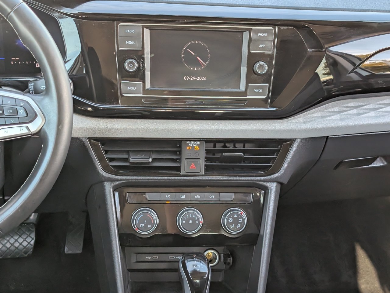 Used 2024 Volkswagen Taos S FWD image 12