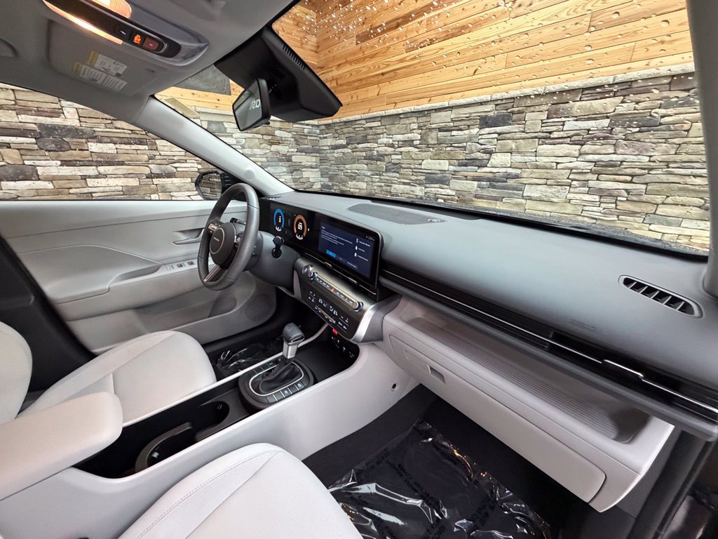 Certified 2024 Hyundai Kona SEL AWD/4WD image 30