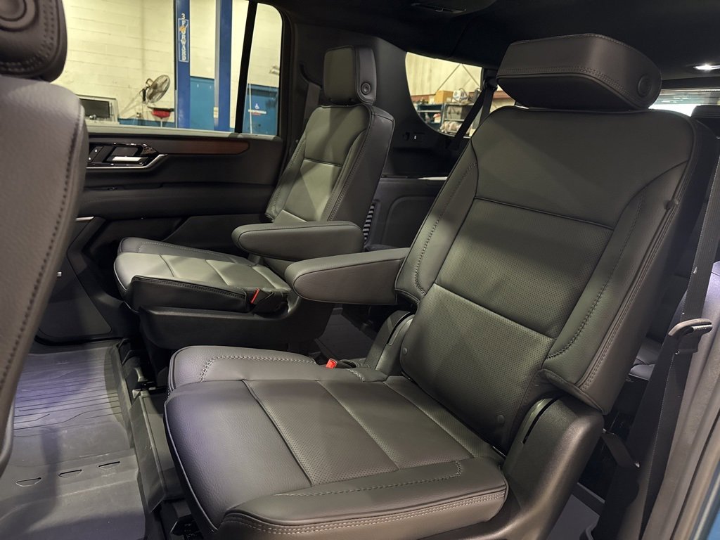 New 2026 GMC Yukon XL Denali w/ Sun & Power Step Package image 39
