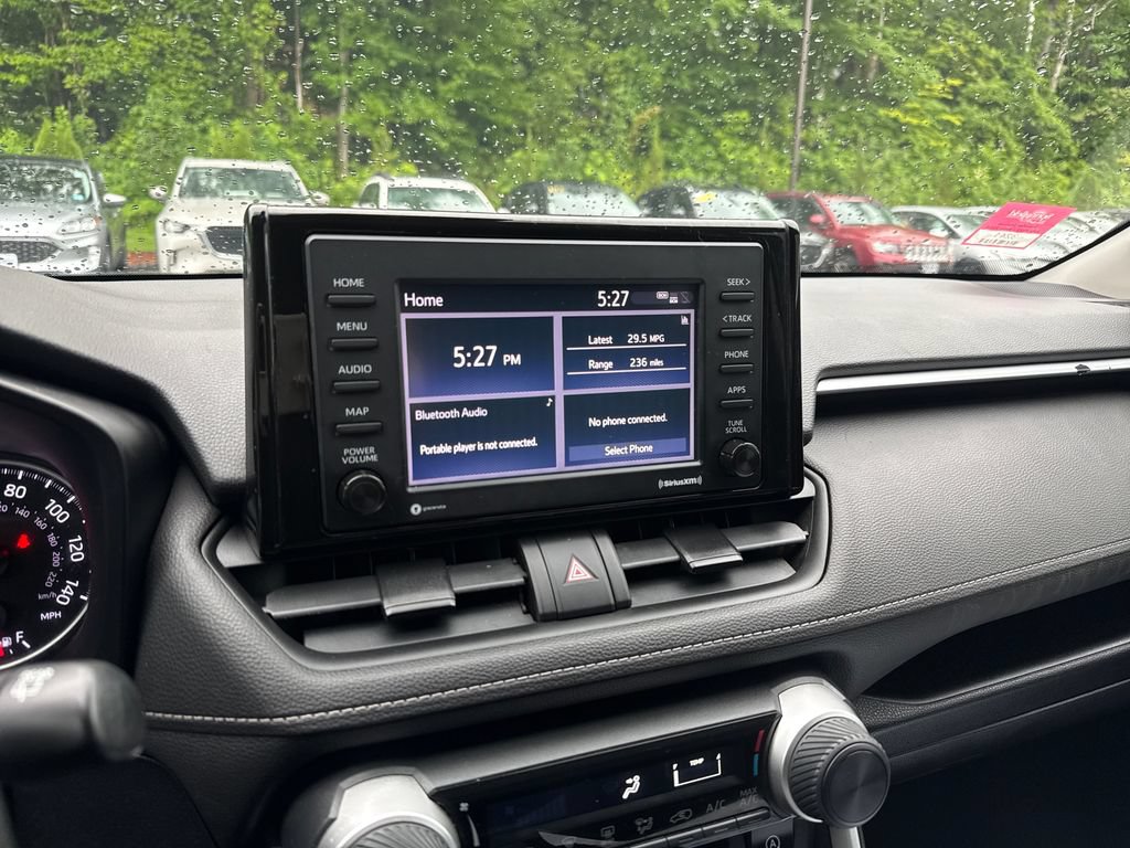 Used 2021 Toyota RAV4 LE AWD/4WD image 11