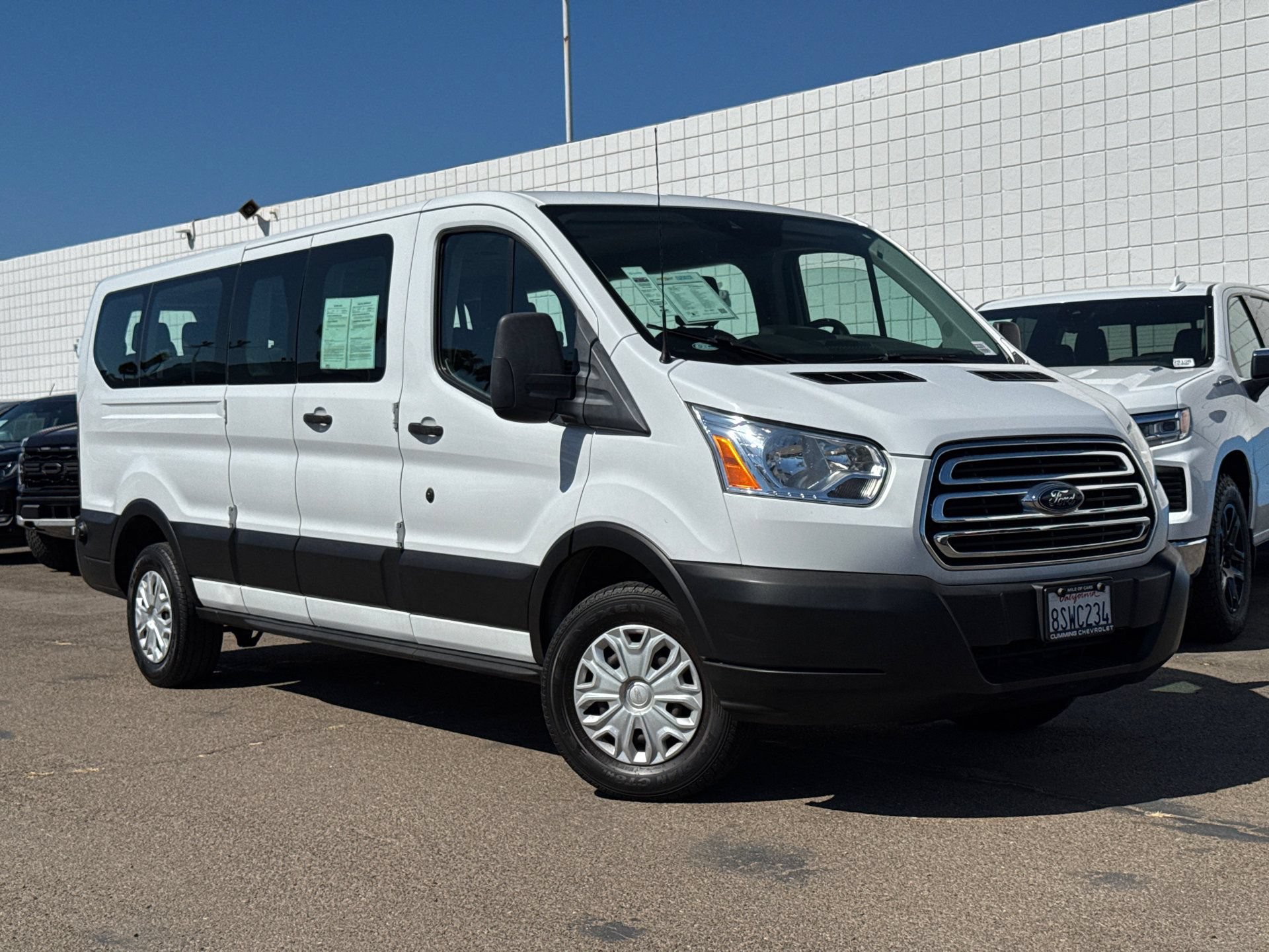 Used 2019 Ford Transit 350 XLT RWD image 2