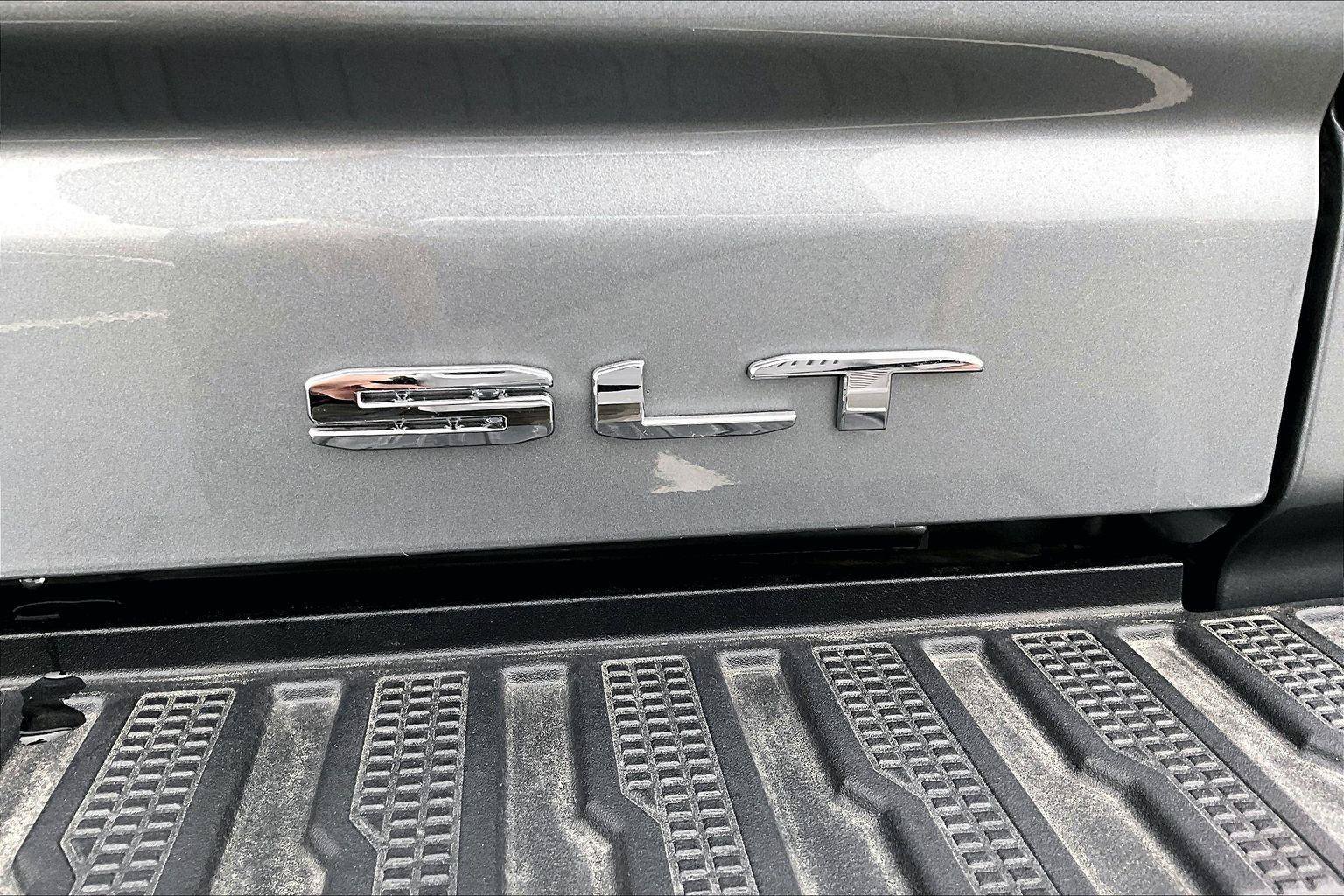 New 2026 GMC Sierra 2500 SLT w/ SLT Premium Package AWD/4WD image 10