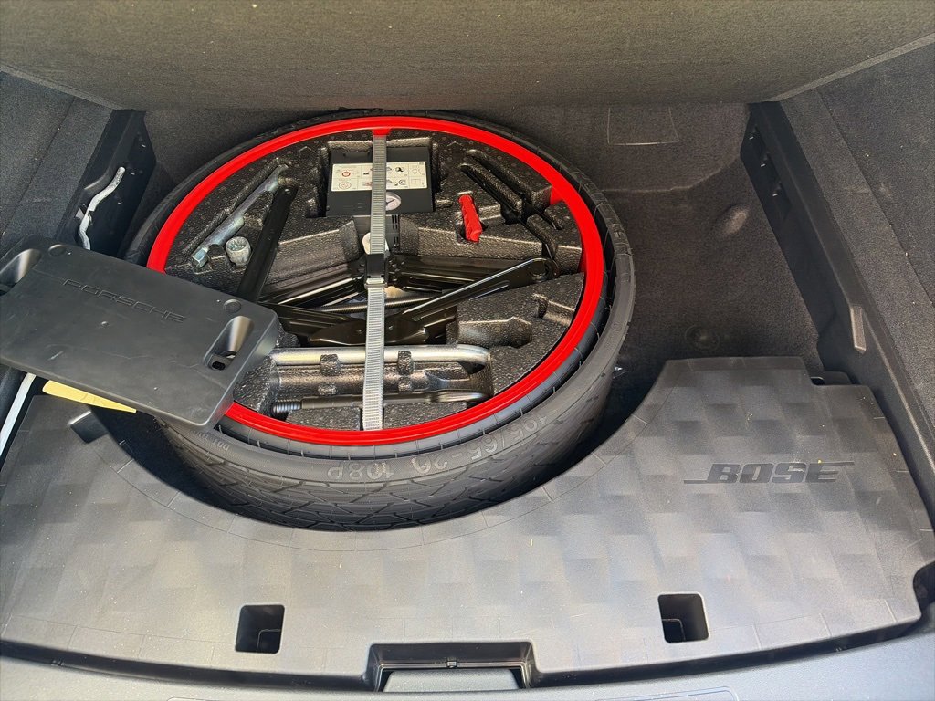 Used 2020 Porsche Cayenne Turbo image 20