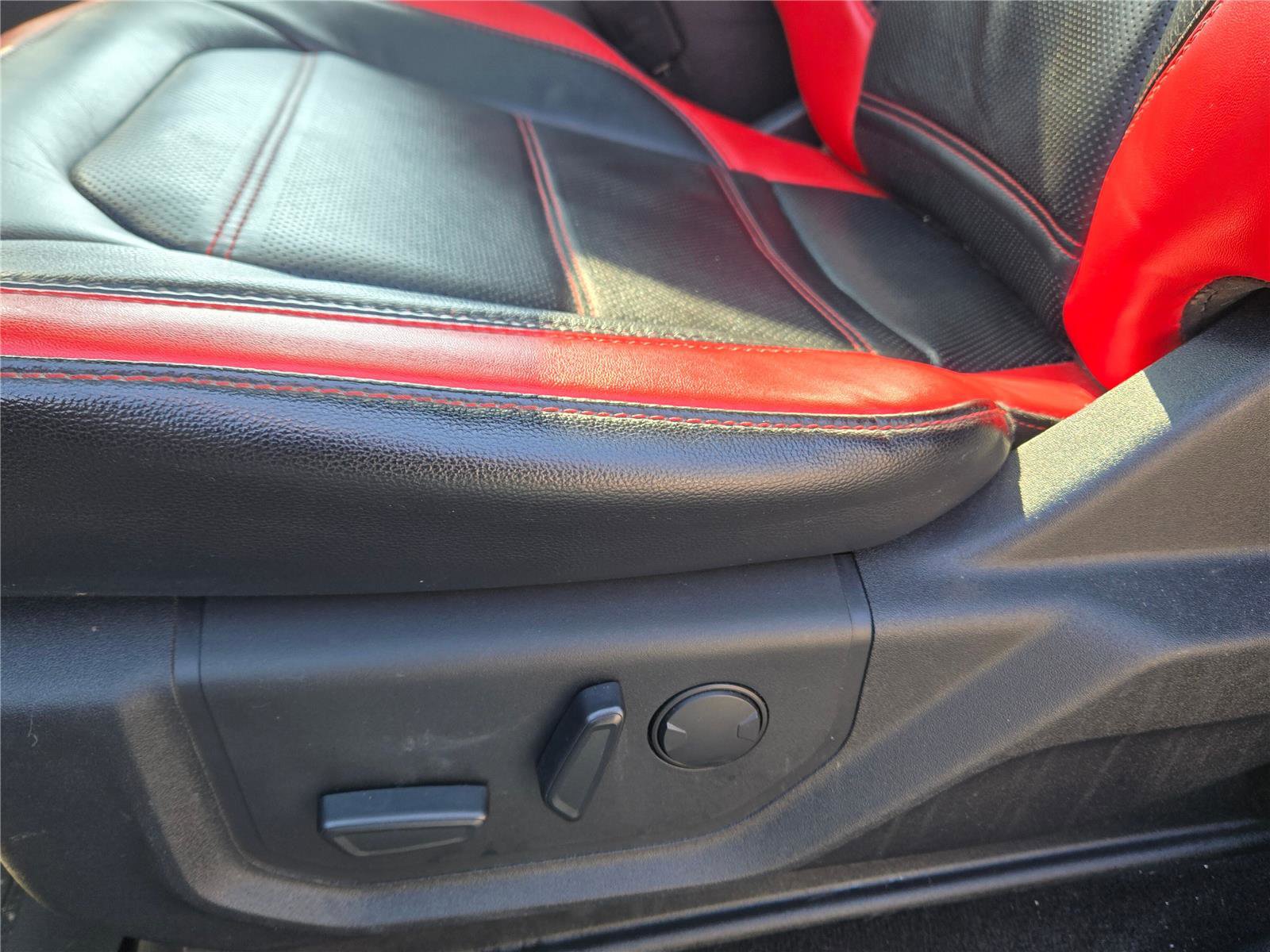 Used 2019 Ford F150 Lariat w/ Equipment Group 502A Luxury image 20