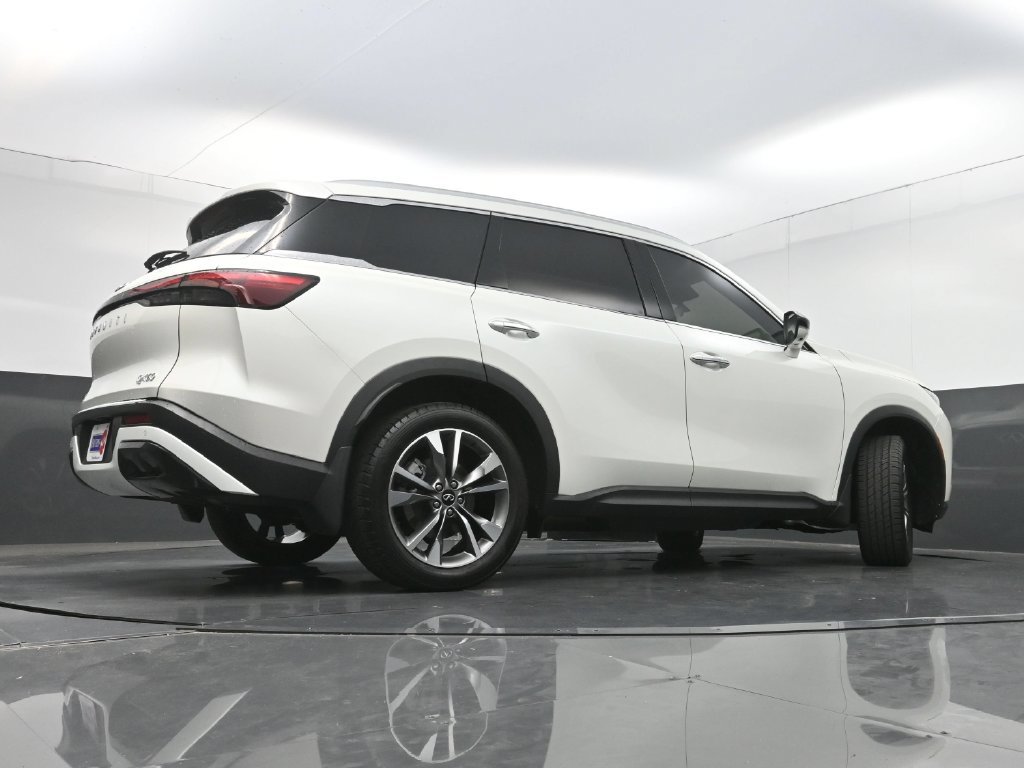 Used 2023 INFINITI QX60 Luxe w/ Cargo Package FWD image 34