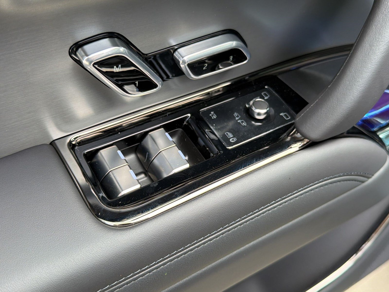 New 2026 Land Rover Range Rover Sport SE AWD/4WD image 15