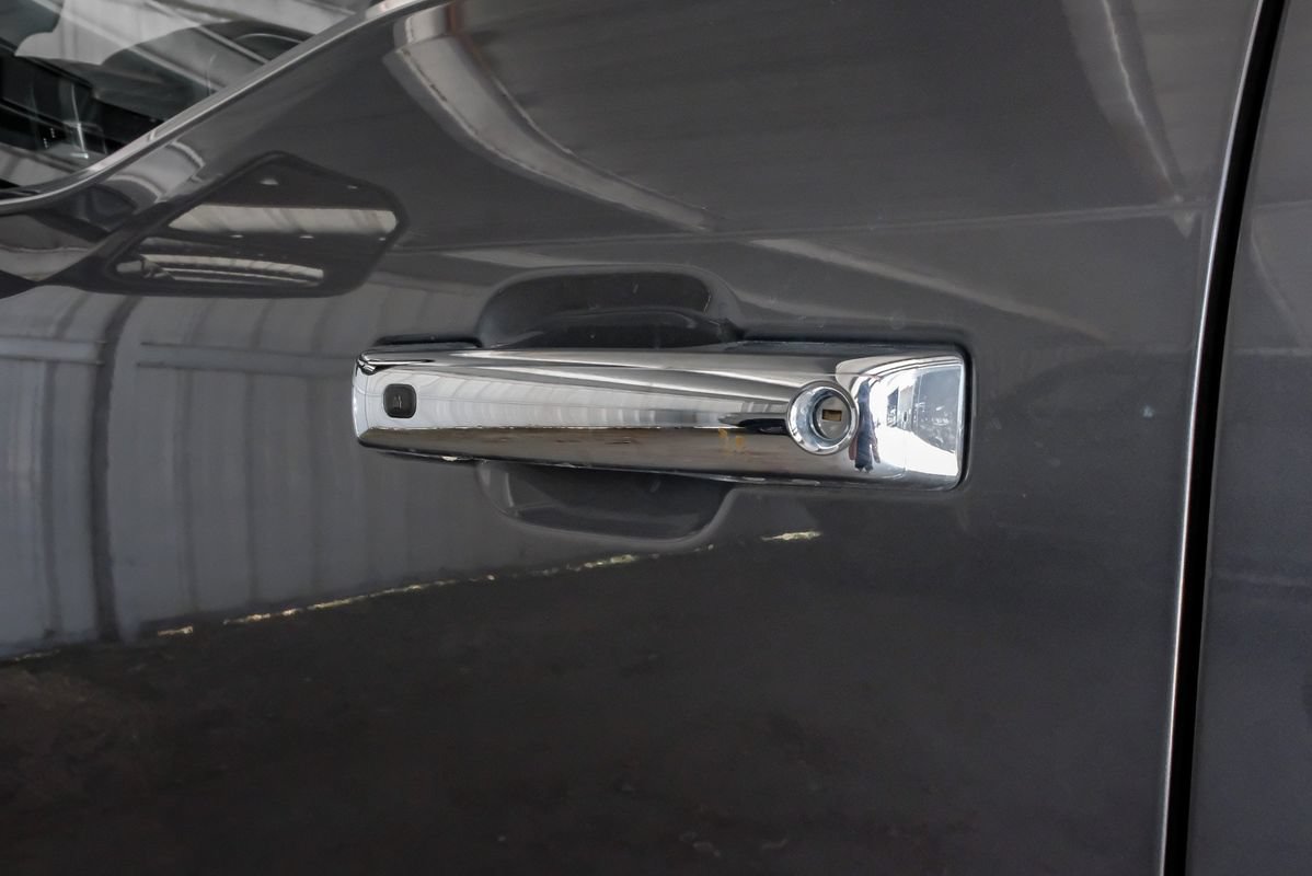 Used 2025 Ford F250 Lariat w/ Chrome Package AWD/4WD image 42