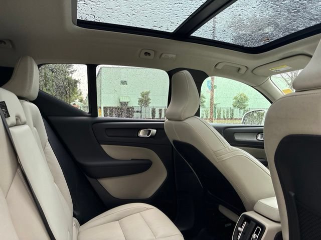 Used 2023 Volvo XC40 B5 Plus w/ Protection Package Premier AWD/4WD image 23