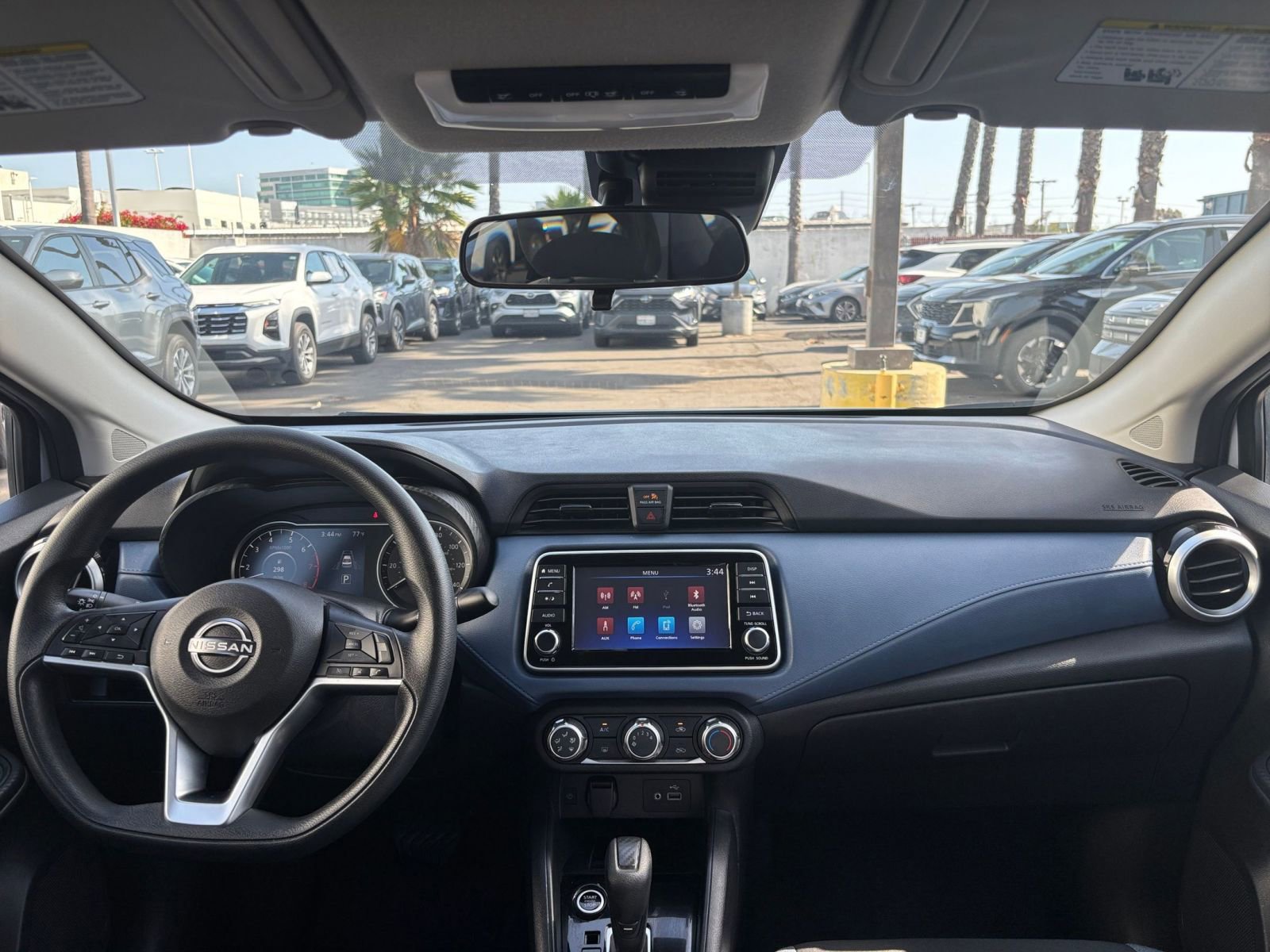 Used 2025 Nissan Versa SV image 31