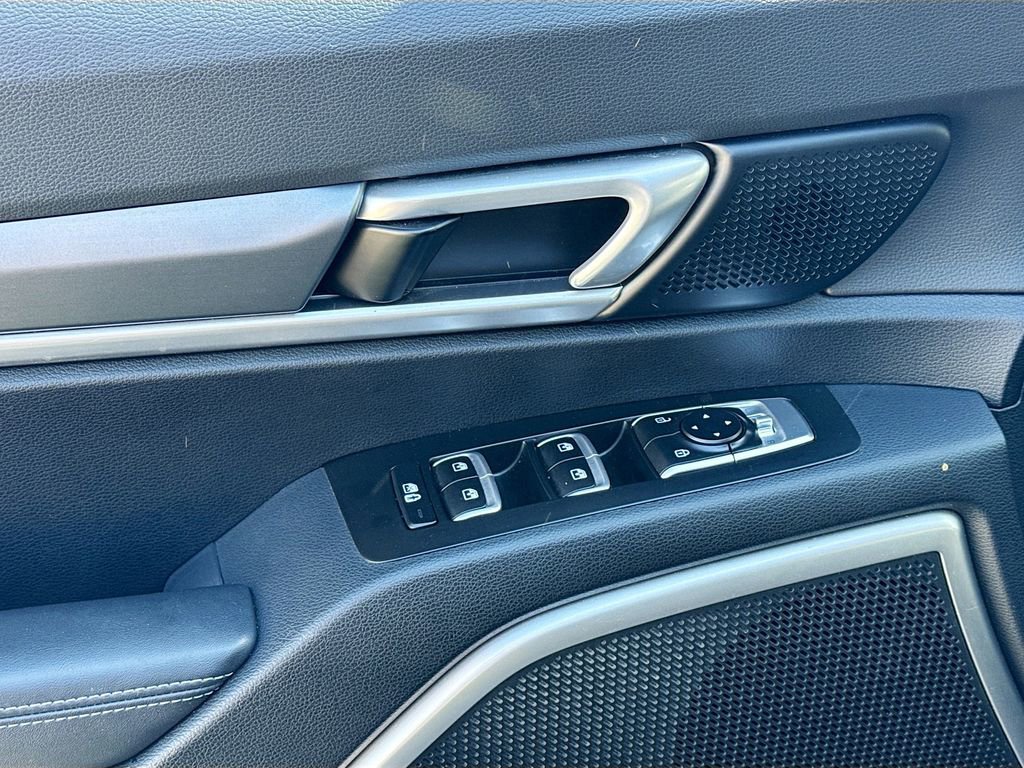 Used 2022 Kia Telluride LX image 18