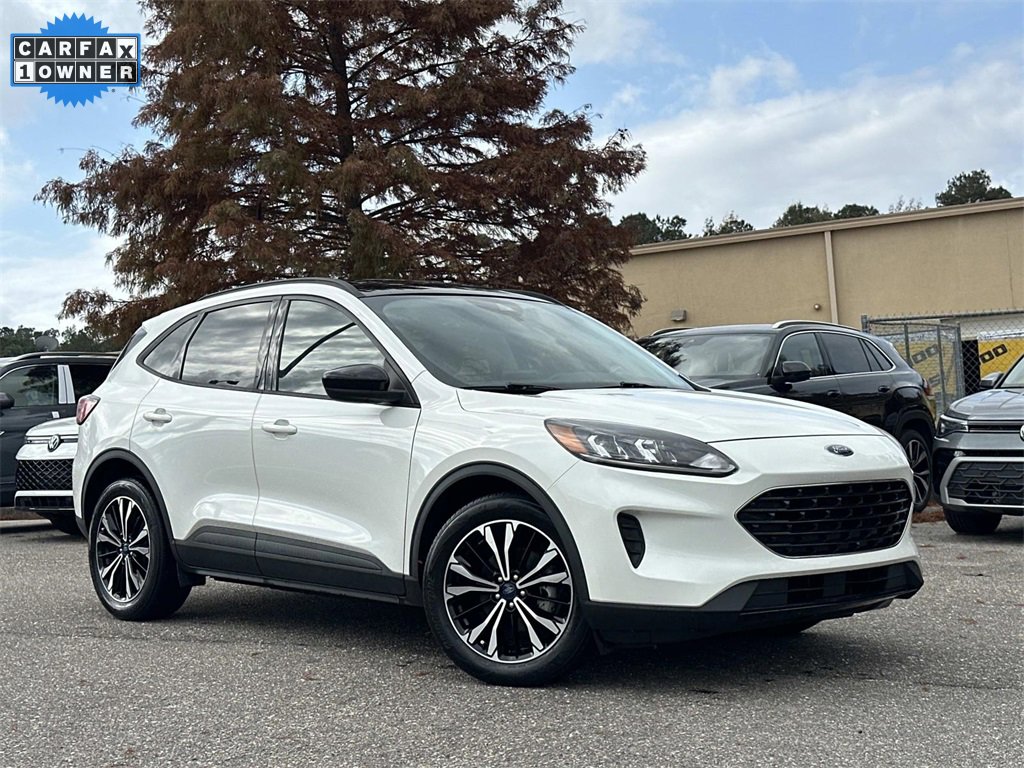 Used 2021 Ford Escape SE w/ SE Sport Appearance Package