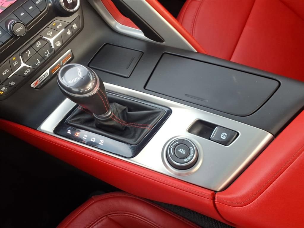 Used 2015 Chevrolet Corvette Z06 w/ 2LZ Preferred Equipment Group RWD image 24