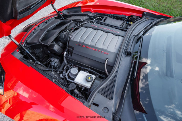 Used 2019 Chevrolet Corvette Stingray Coupe w/ Carbon Flash Badge Package image 23