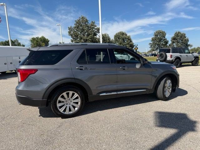 Used 2024 Ford Explorer Limited w/ Limited Technology Package AWD/4WD image 16