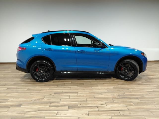 Used 2024 Alfa Romeo Stelvio Veloce image 25
