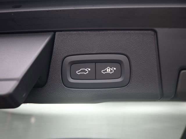 New 2026 Volvo XC60 T8 Plus w/ Protection Package Premier image 32