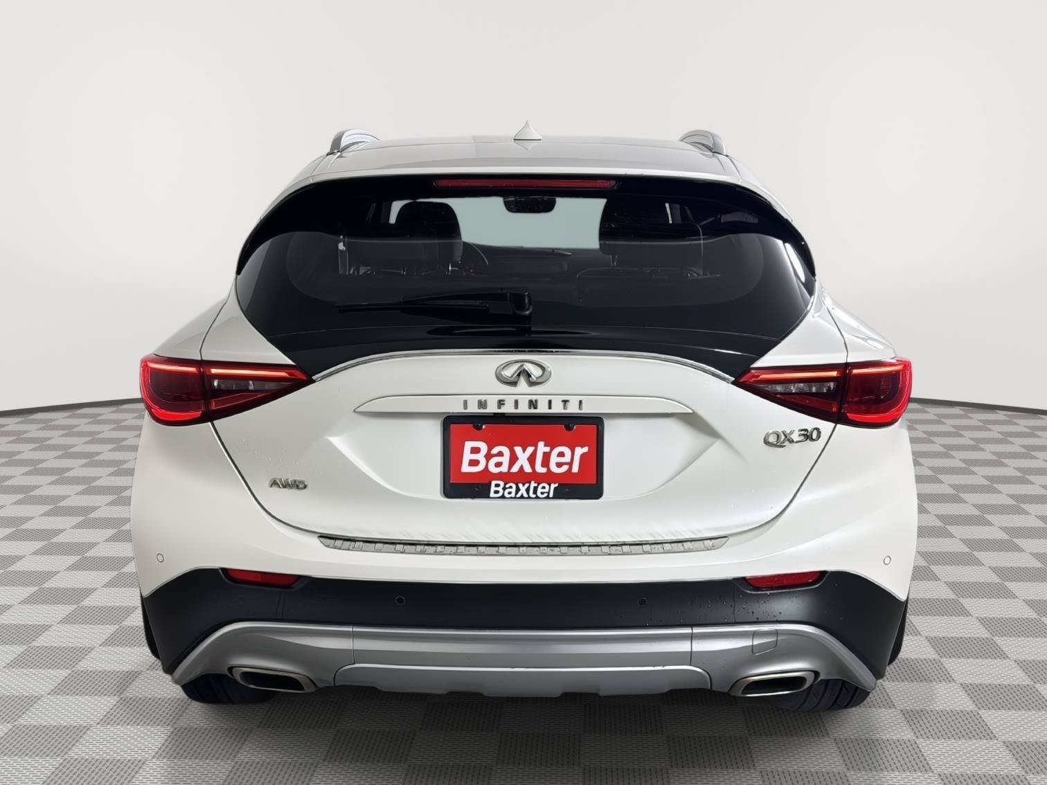 Used 2018 INFINITI QX30 Premium w/ Navigation Package AWD/4WD image 23